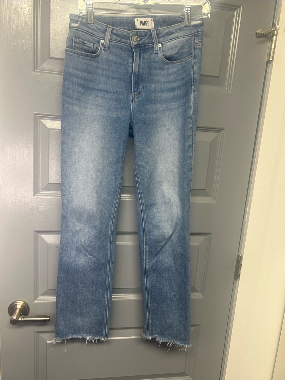 PAIGE “Cindy” distressed medium wash frayed hemmed straight jeans. Size 27. EUC